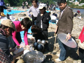 芋煮会の様子(2)